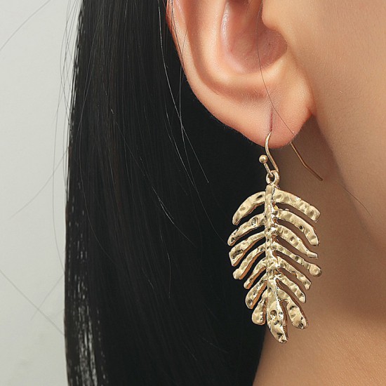 c European and American popular fashion leaf earrings