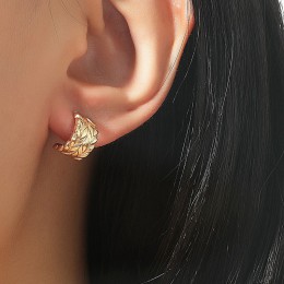 C-shaped half circle earrings