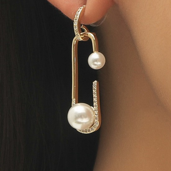 Pin statement pearl earrings