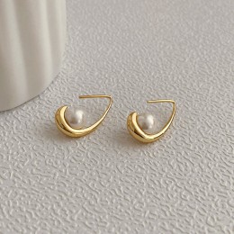 Water Drop Shell Bead Stud Earrings